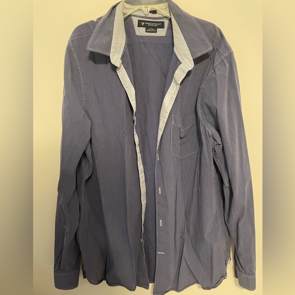 🎉2/$15 American Eagle Outfitters Navy Striped Shirt